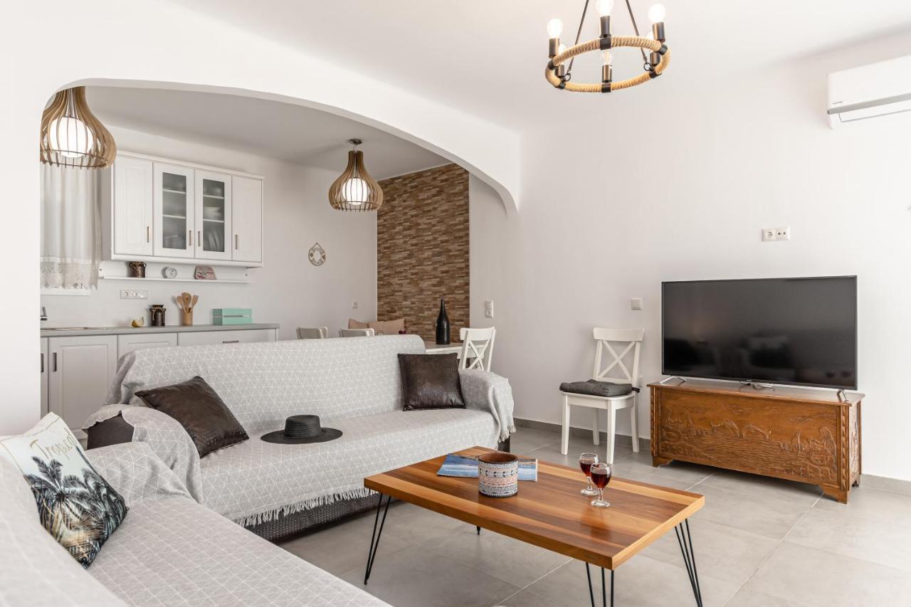 Dionysus House And Ariadne Apartment Stelida  Exterior foto